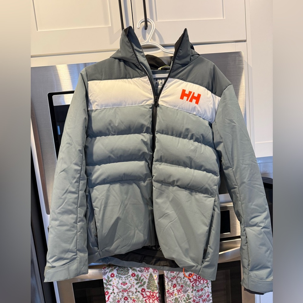 Helly Hansen Puffer Ski Jacket (Youth 16 or women’s XS/S)